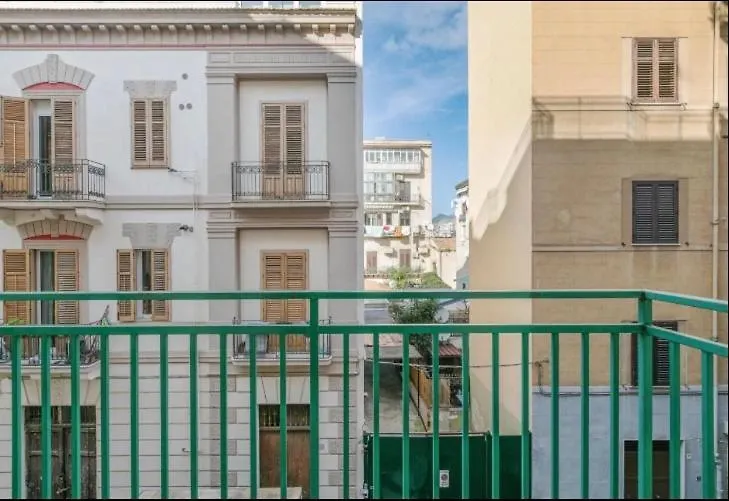 Sofi Apartment باليرمو