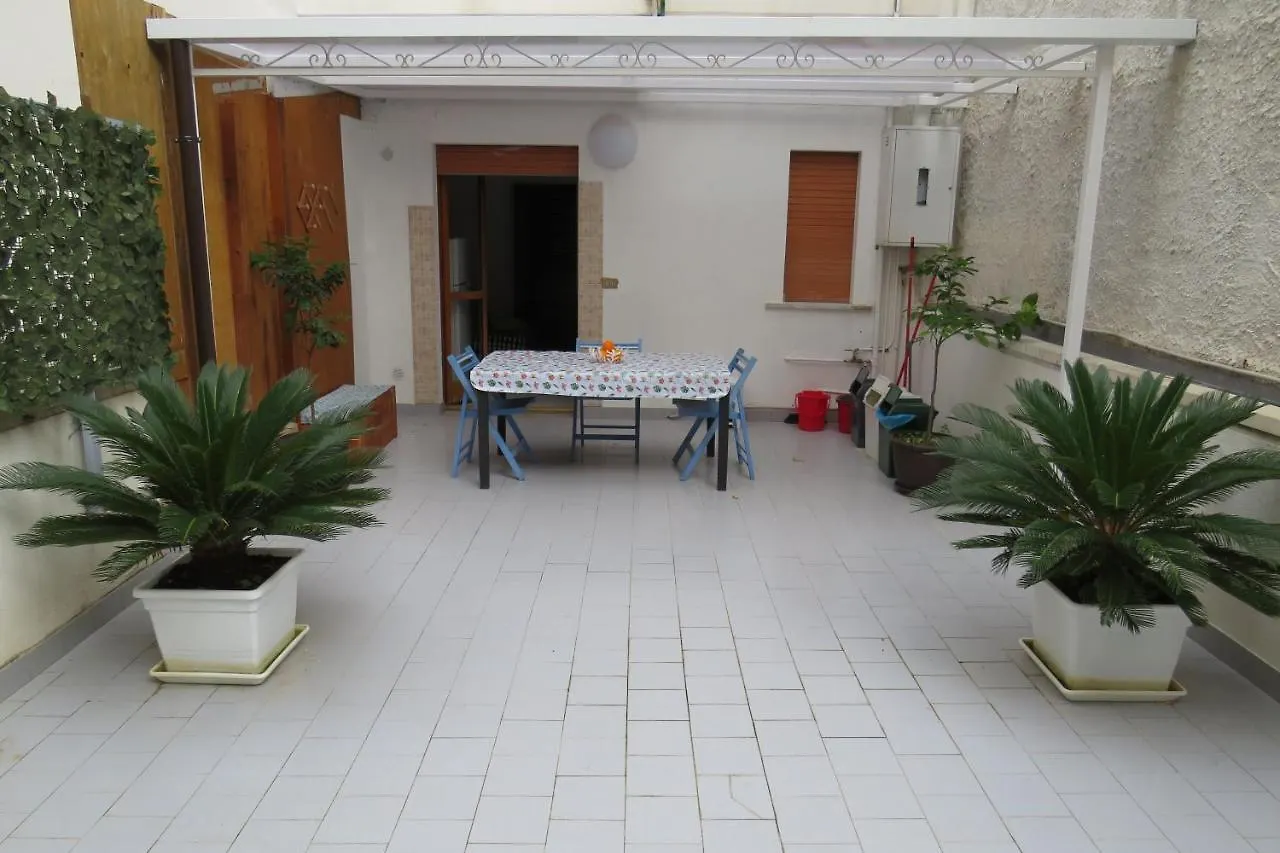 Sofi Apartment باليرمو